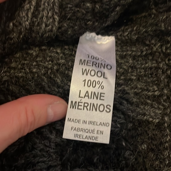 Inis Crafts 100% Irish wool cable knit long cardigan dark fairy grunge heirloom - Picture 7 of 7